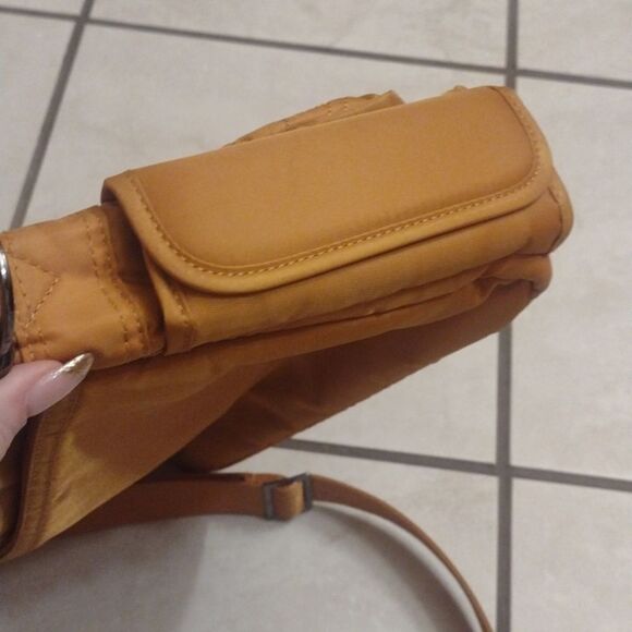 Lug Shimmy Quilted Crossbody Bag Amber Yellow Gold - Picture 10 of 13